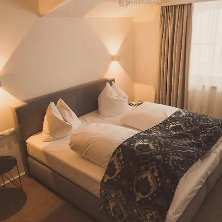 Gartenhotel Maria Theresia Hotel 4*