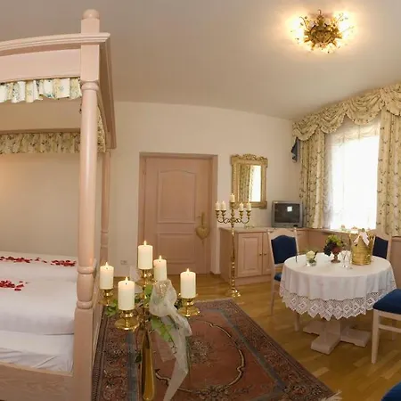 מלון Gartenhotel Maria Theresia