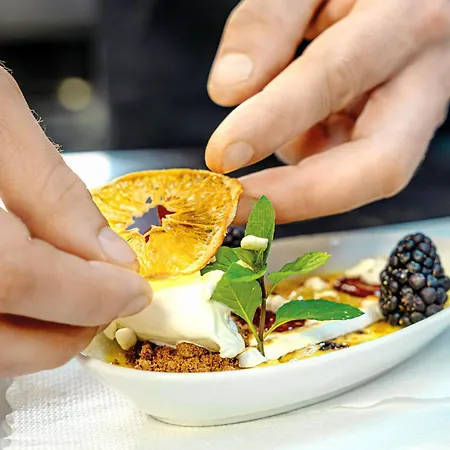 Gartenhotel Maria Theresia 호텔 홀인티롤