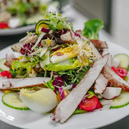 Hotel Gartenhotel Maria Theresia Hall in Tirol