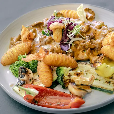 Gartenhotel Maria Theresia Hall in Tirol