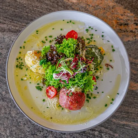 Gartenhotel Maria Theresia Otel 4*