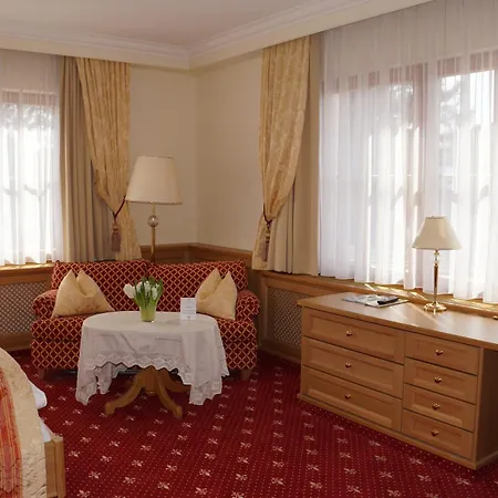 Gartenhotel Maria Theresia Hall in Tirol