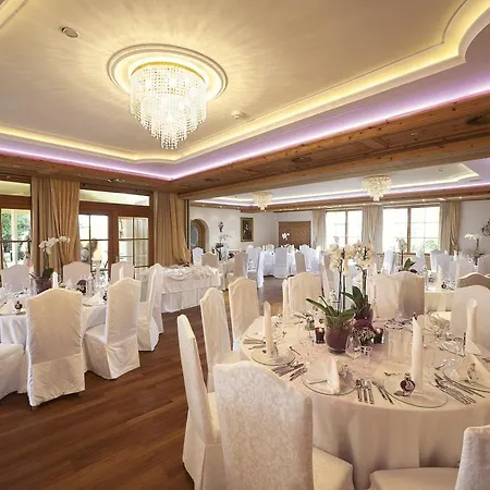 Gartenhotel Maria Theresia 4* Hall in Tirol